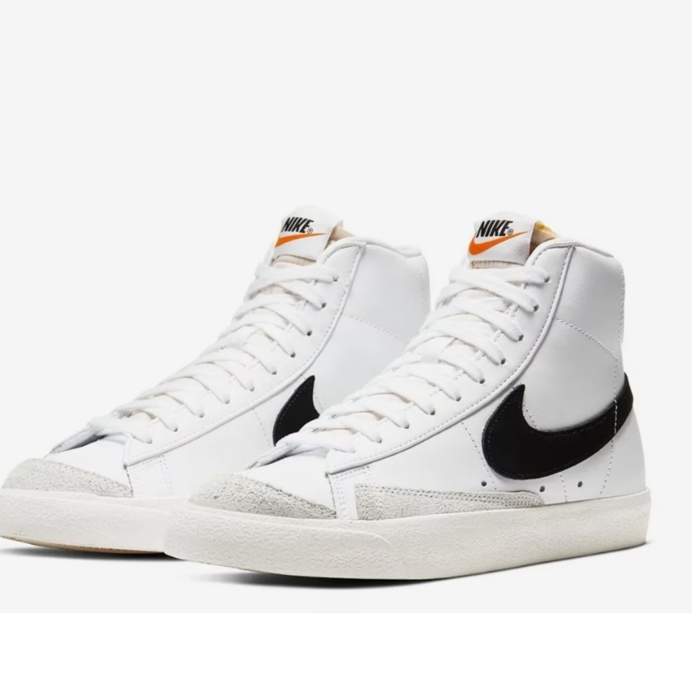 Nike Blazer Mid '77 in White and Black Sneakers Women's 10.5 Mens 9 - Picture 2 of 11